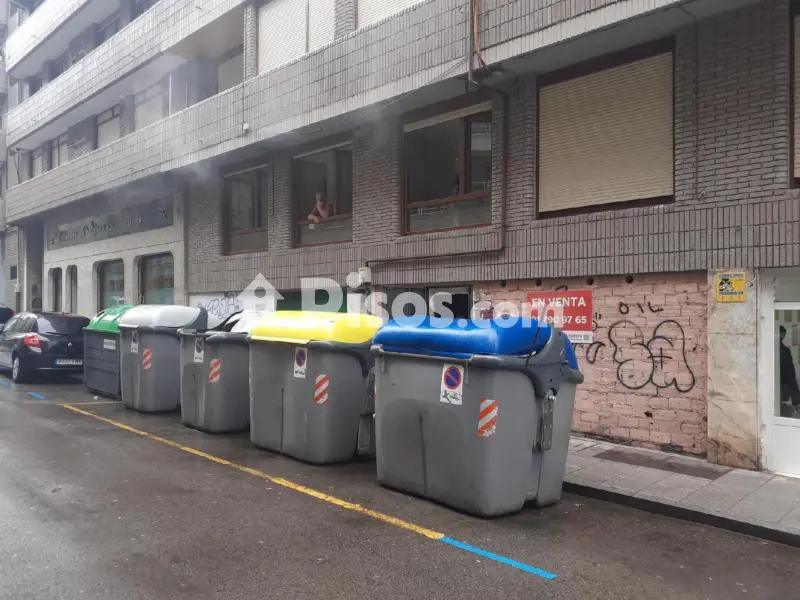 Local comercial en calle del Tres de Noviembre, 2